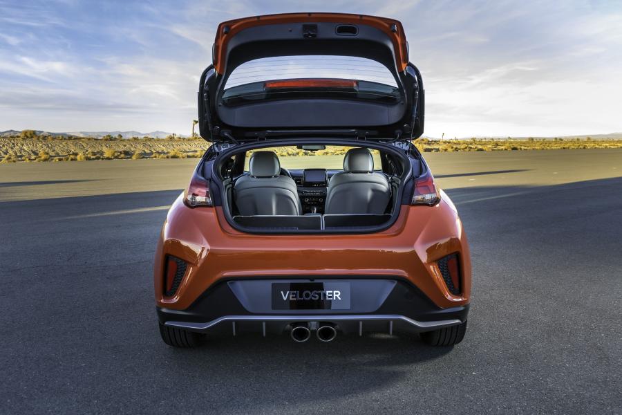  Hyundai Veloster Turbo 2018 года  (NA) (фото 13 из 61)